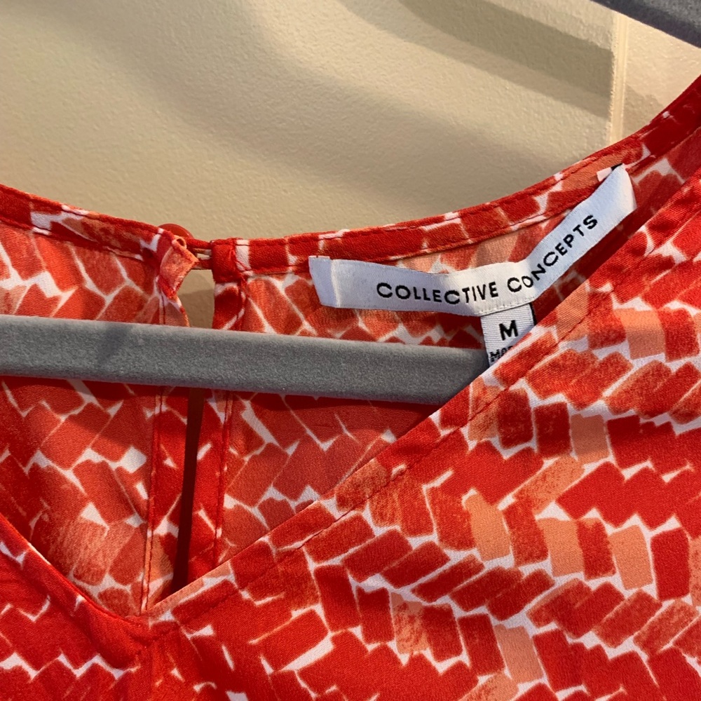 Pattern Coral/Red Romper - Picture 2 of 6